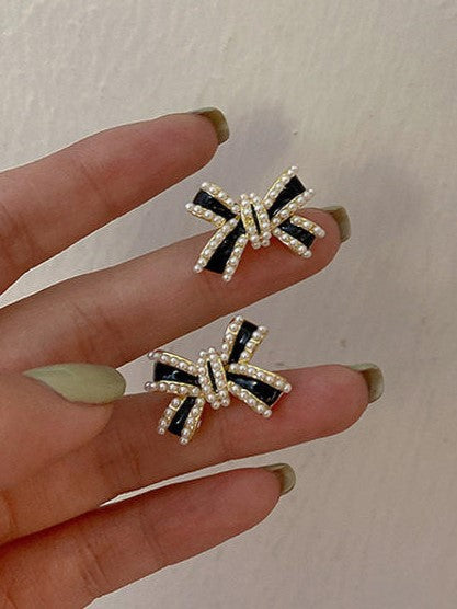 Classic Bow beaded Earrings