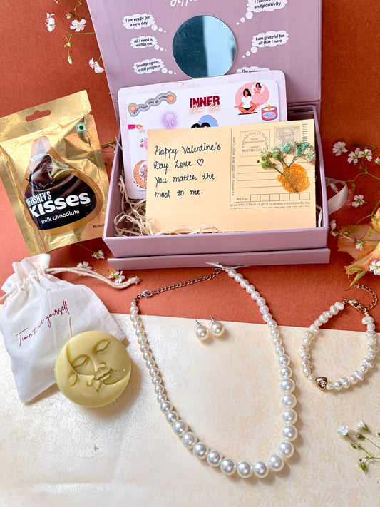 Pearl Keepsake Hamper