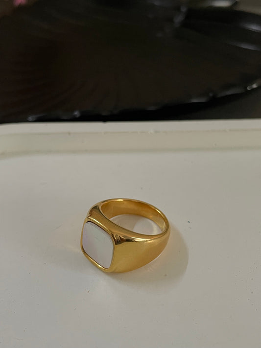 शाश्वत स्वर्णिम अँगूठी