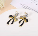 धनुष प्यार बालियां