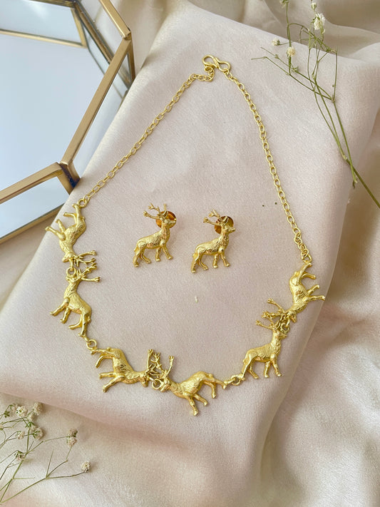 Reindeer Magic Necklace Set