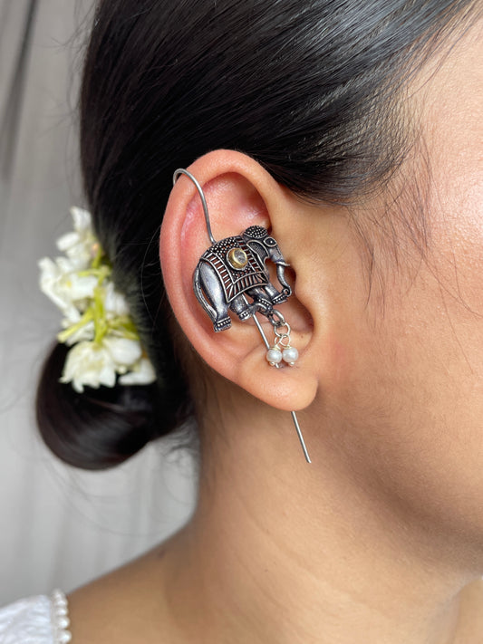 Gajanaaz Oxidisded Earcuff