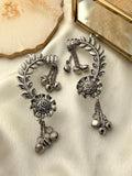 Noorvati Leaf Oxidised Earcuff