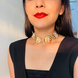 रीगल बीस्ट नेकलेस