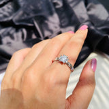 एमिली मूनस्टोन रिंग