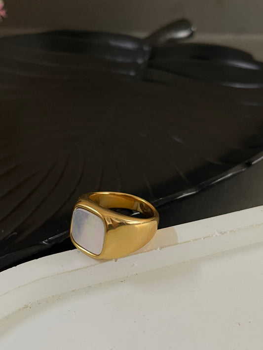 शाश्वत स्वर्णिम अँगूठी