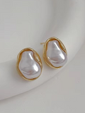 Pearl Core Chic Earrings