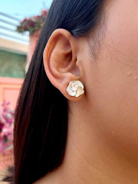 Silky Pearl Stud Earrings
