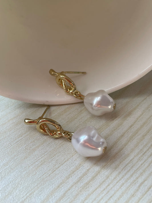 Pearlfall Earrings