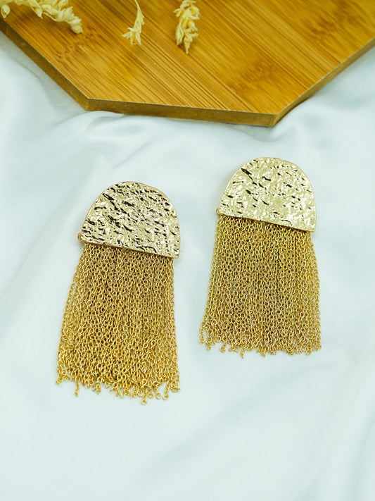 टैसल ड्रामा इयररिंग्स