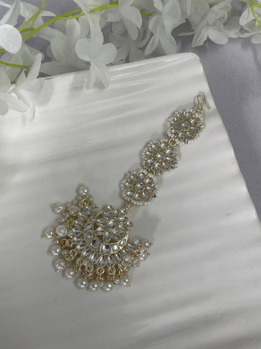 Priyaasi Kundan Maang Tikka