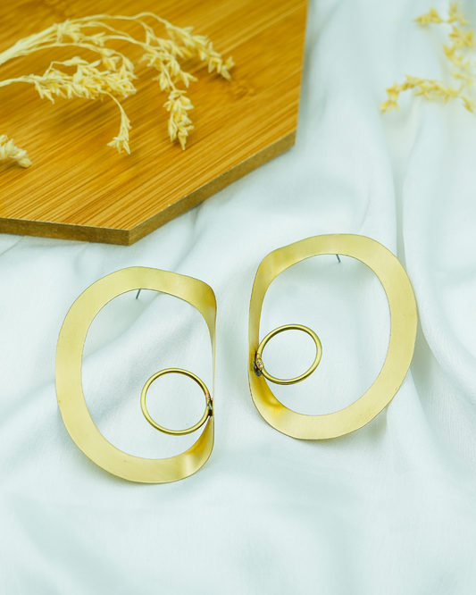 मेटैलिक बोल्ड हूप्स