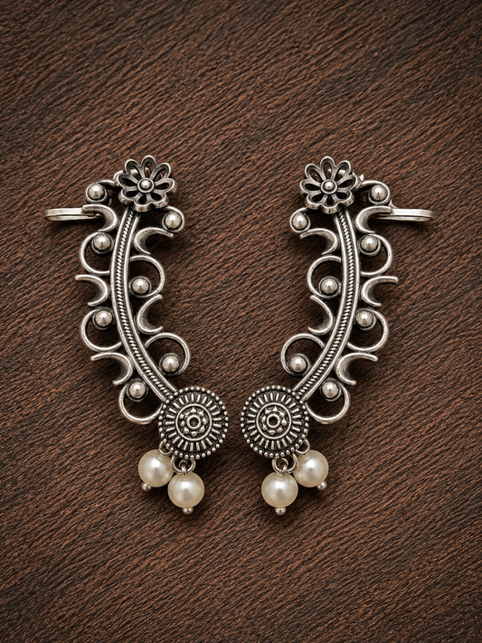 Pushp Oxidised Earcuff