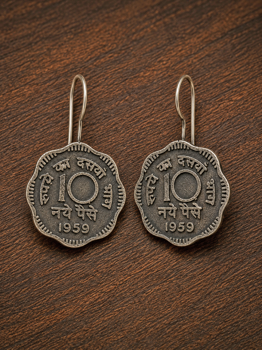 Das Paisa Oxidised Earrings
