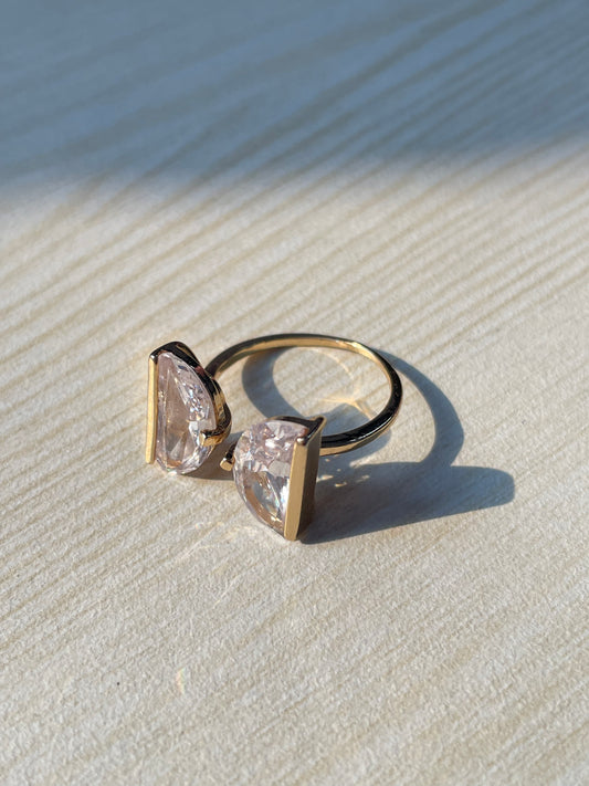 Flutterby Ring