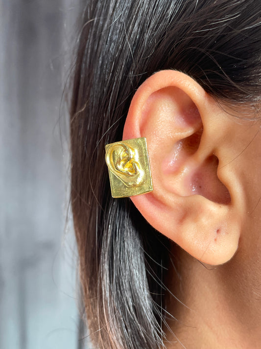 Whisper In Gold Earcuff