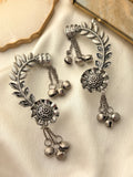 Noorvati Leaf Oxidised Earcuff