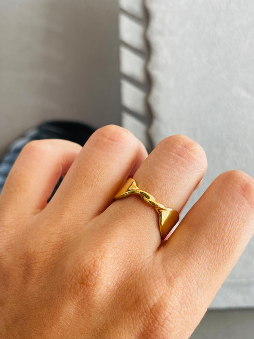 Kate spade 2025 knot ring