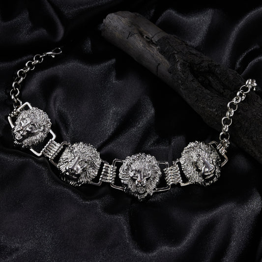 रीगल बीस्ट नेकलेस